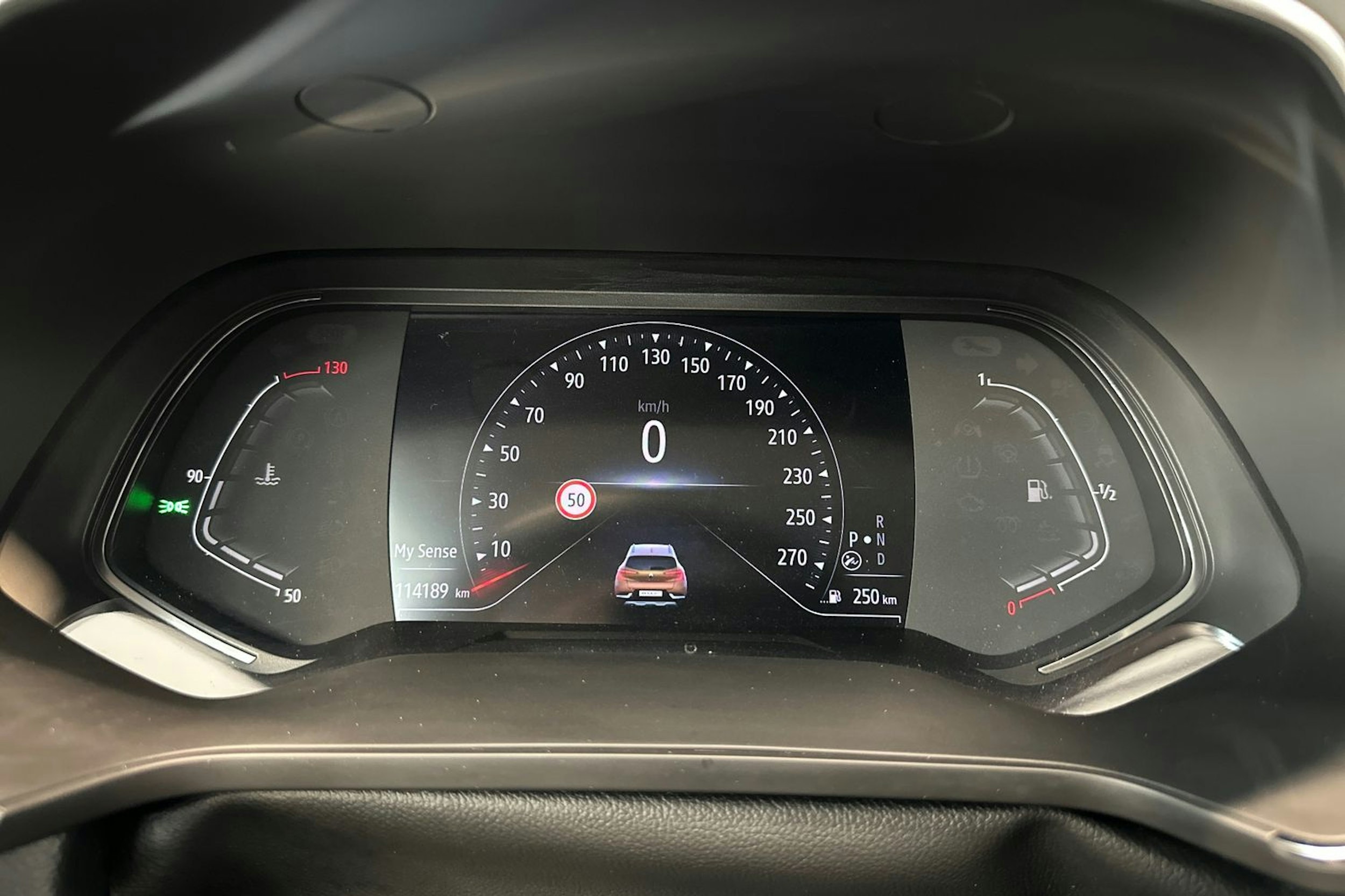 oranssi Renault Captur 2020 kuva 20.
