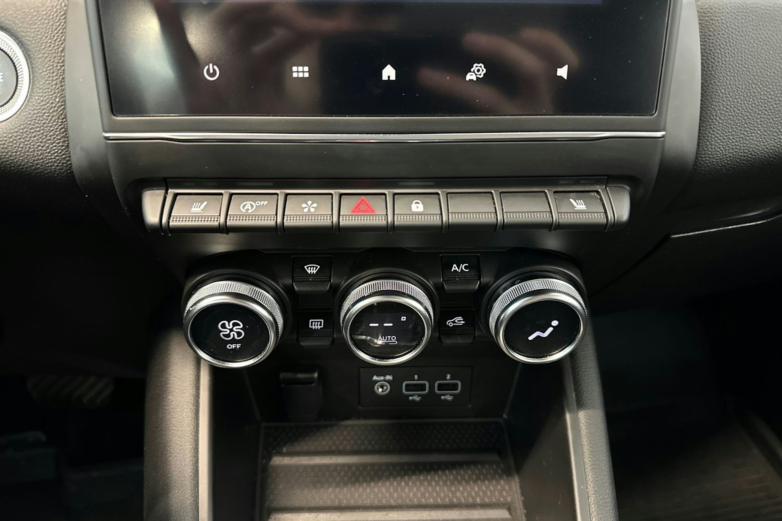 oranssi Renault Captur 2020 kuva 24.