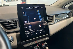 valkoinen Renault Captur 2021 kuva 18.