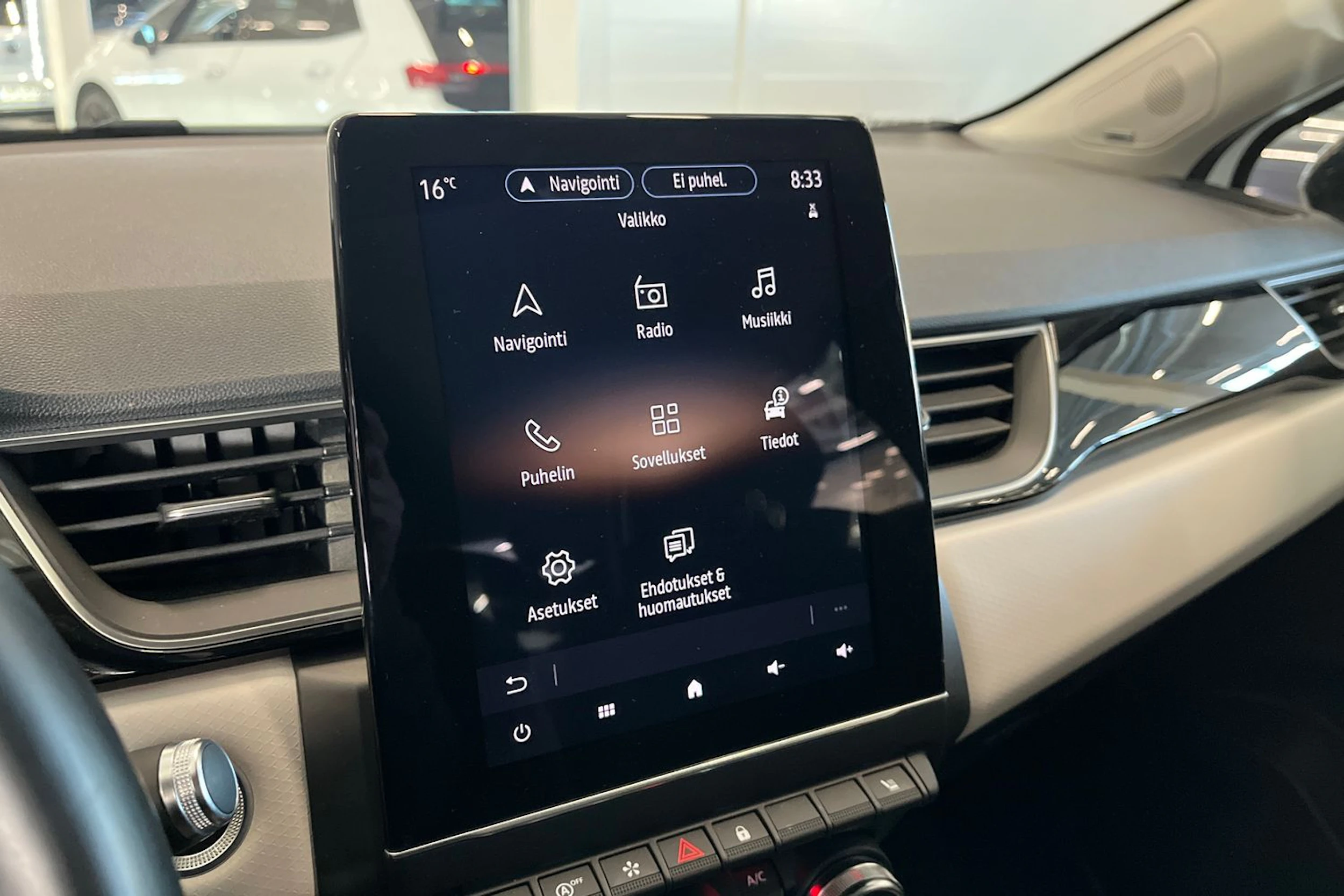 valkoinen Renault Captur 2021 kuva 20.