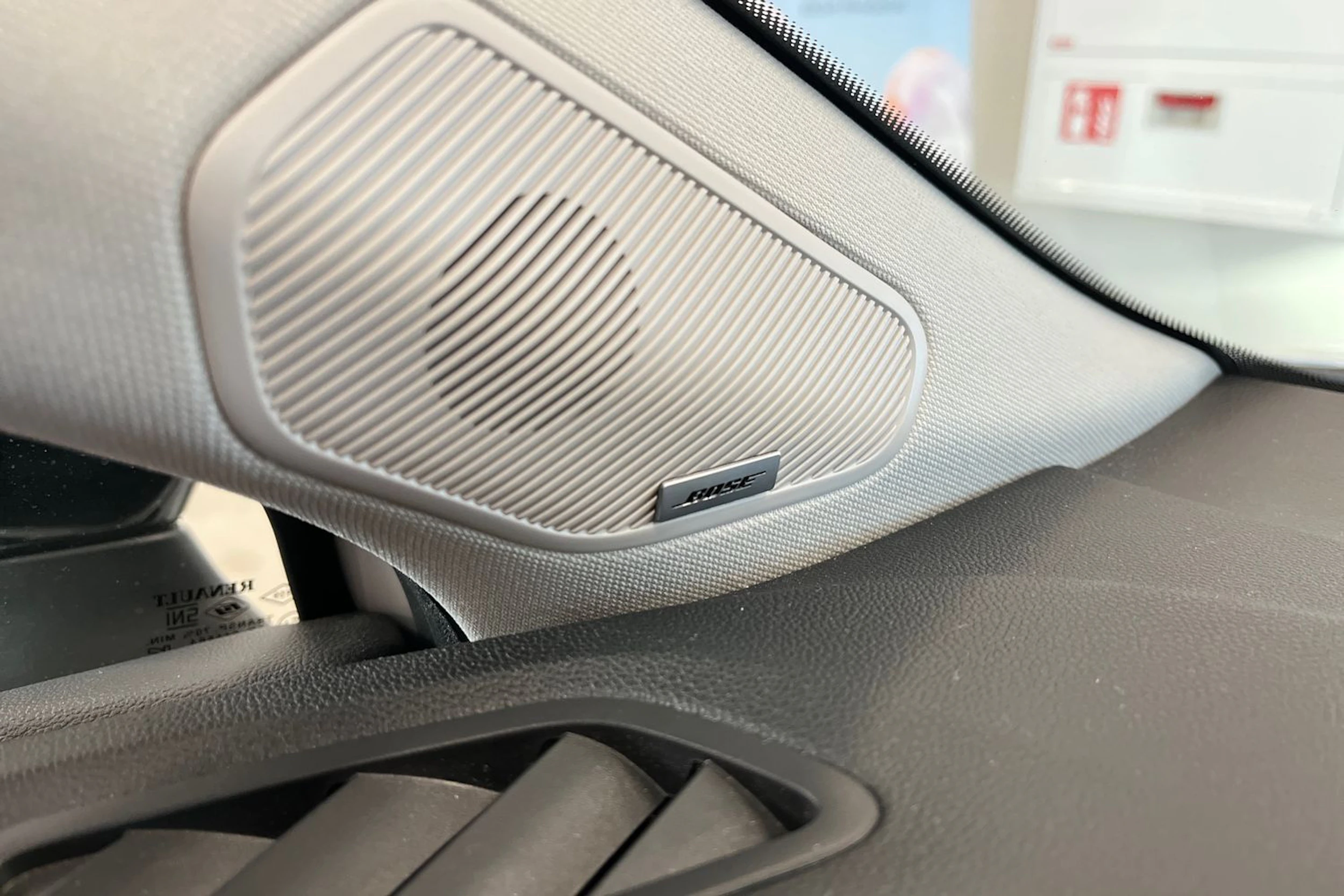 valkoinen Renault Captur 2021 kuva 28.