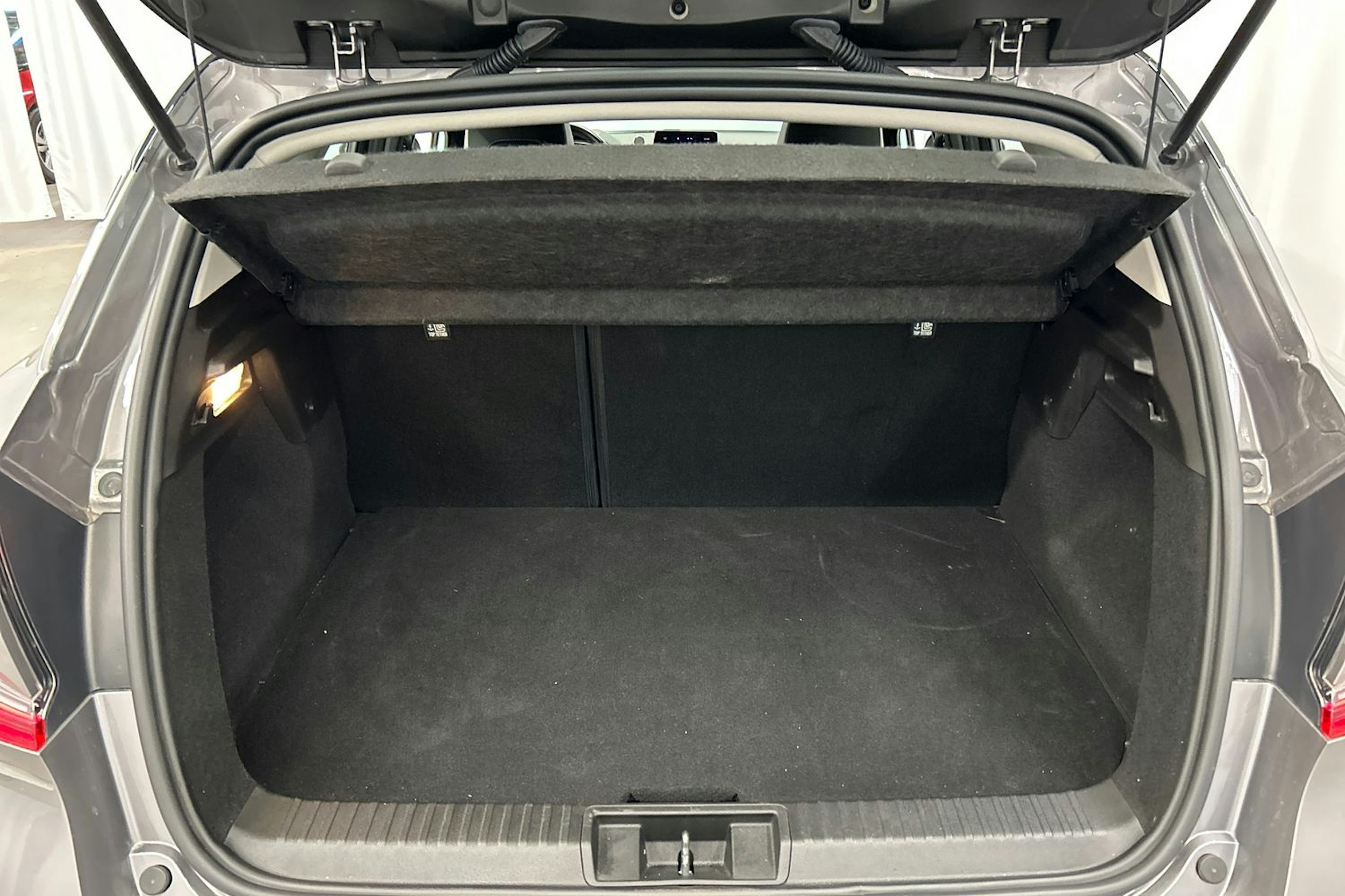 harmaa Renault Captur 2021 kuva 16.