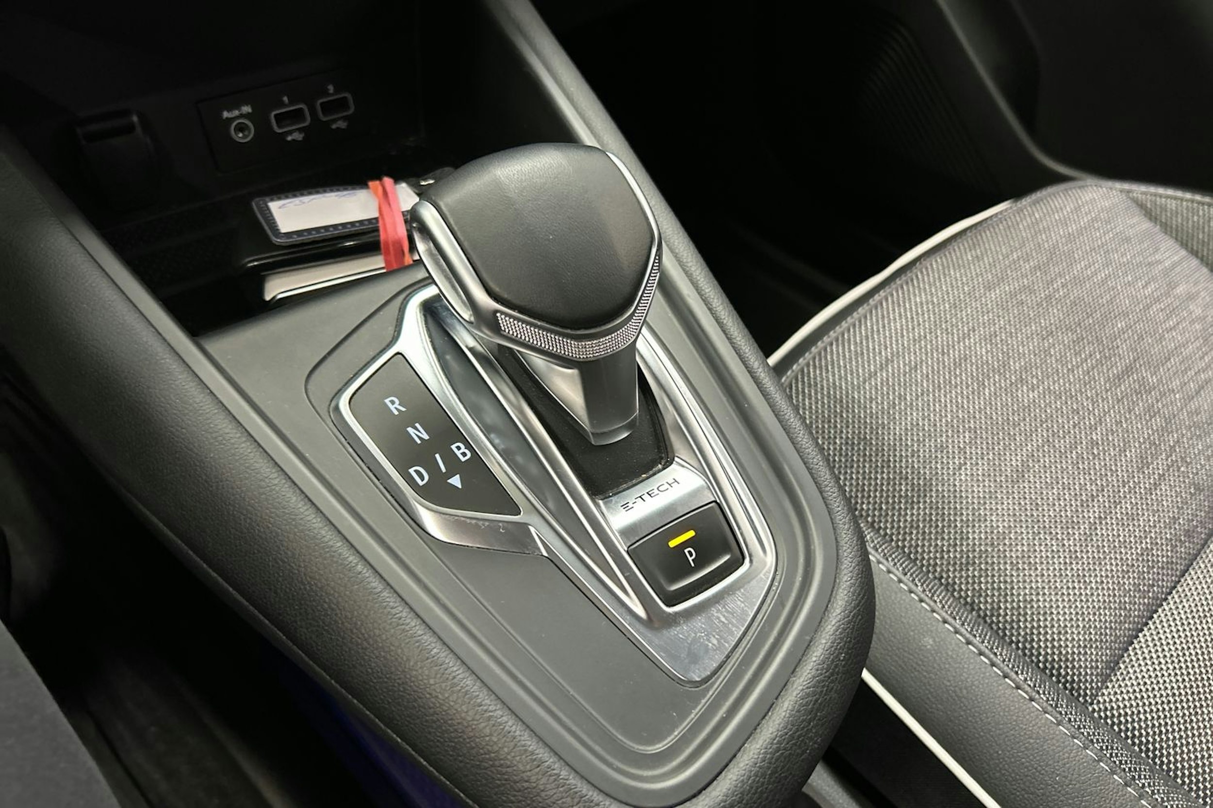 harmaa Renault Captur 2021 kuva 27.