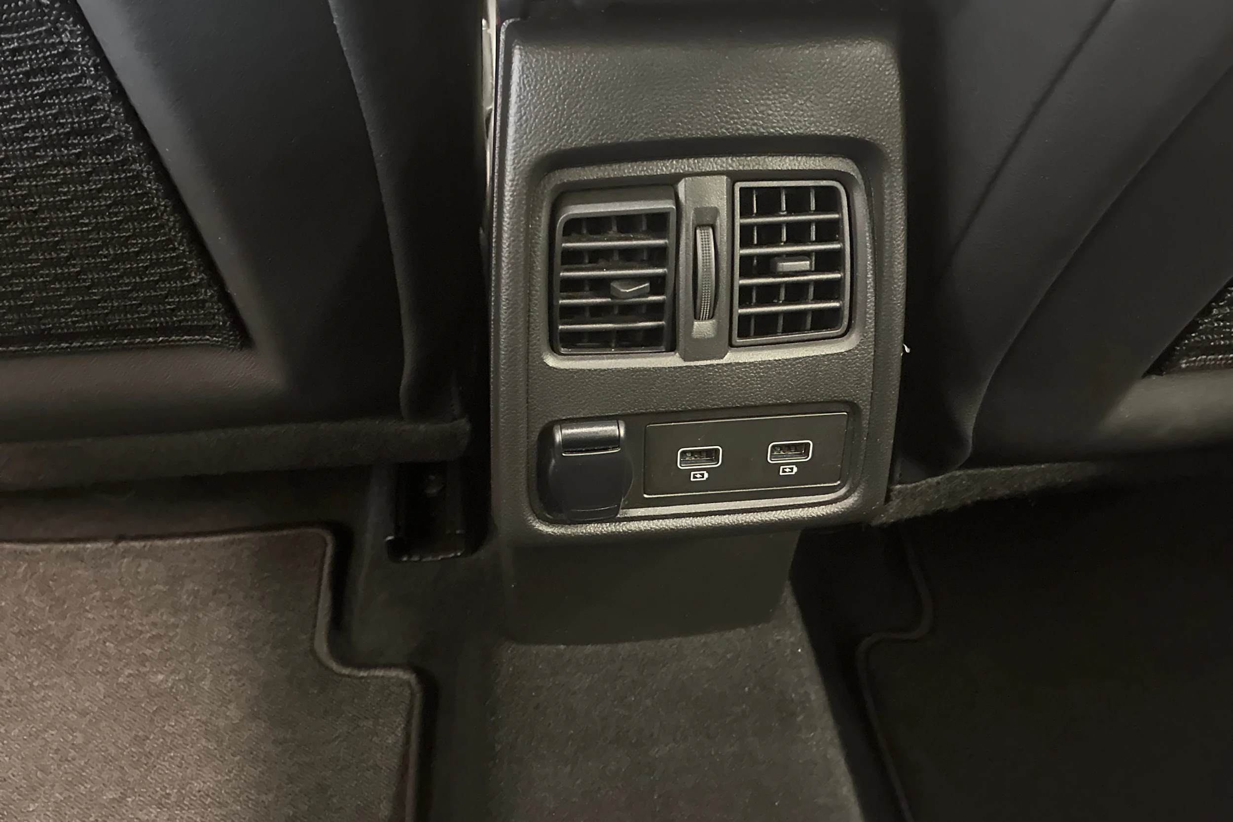 Oranssi Renault Captur 2021 kuva 16.