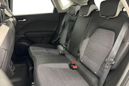 valkoinen Renault Captur 2021 kuva 8.