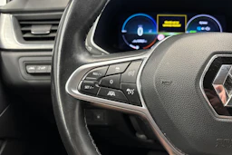 valkoinen Renault Captur 2021 kuva 23.