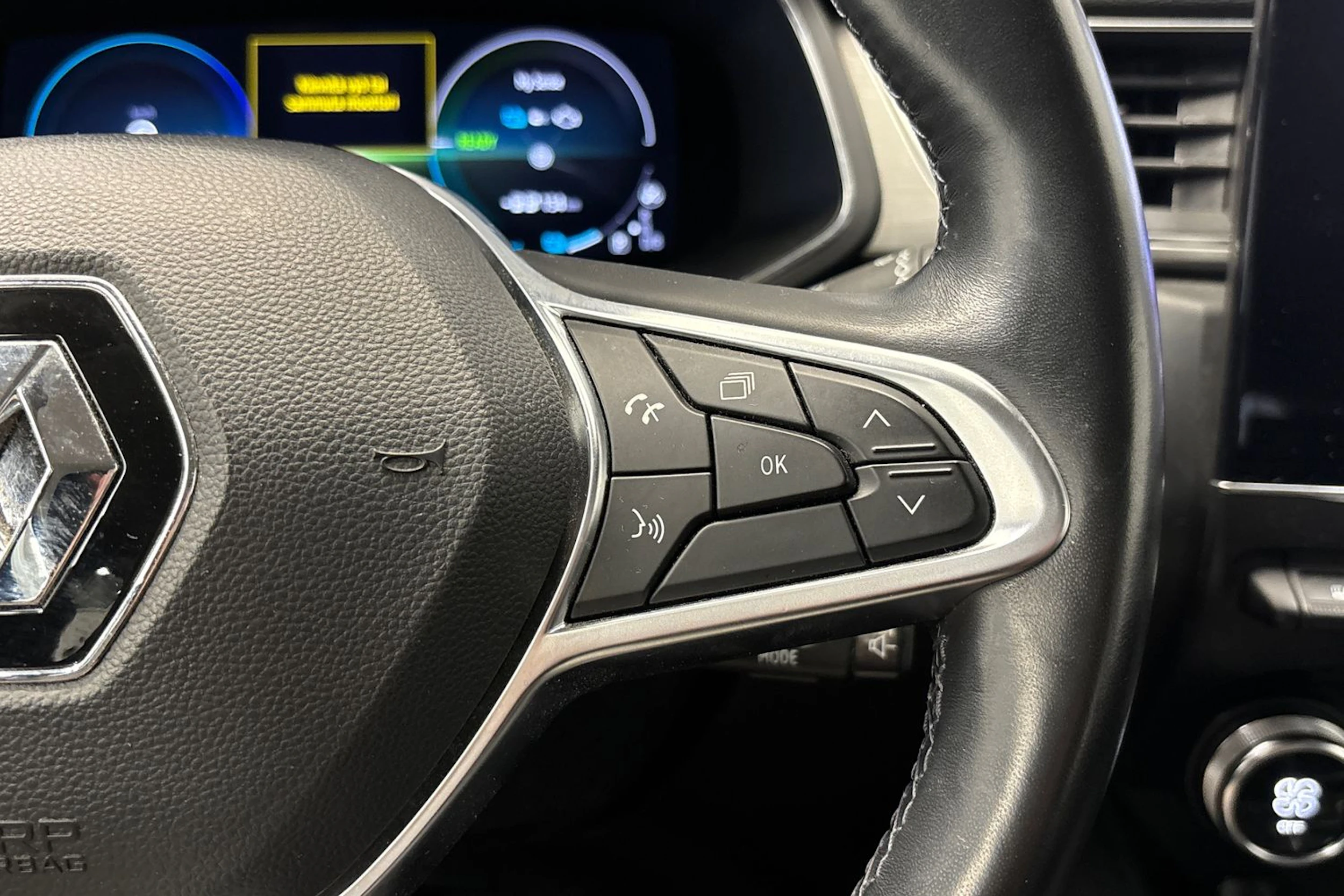 valkoinen Renault Captur 2021 kuva 24.