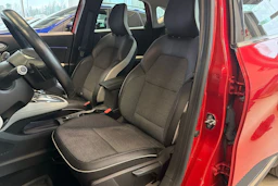 Punainen Renault Captur 2021 kuva 16.