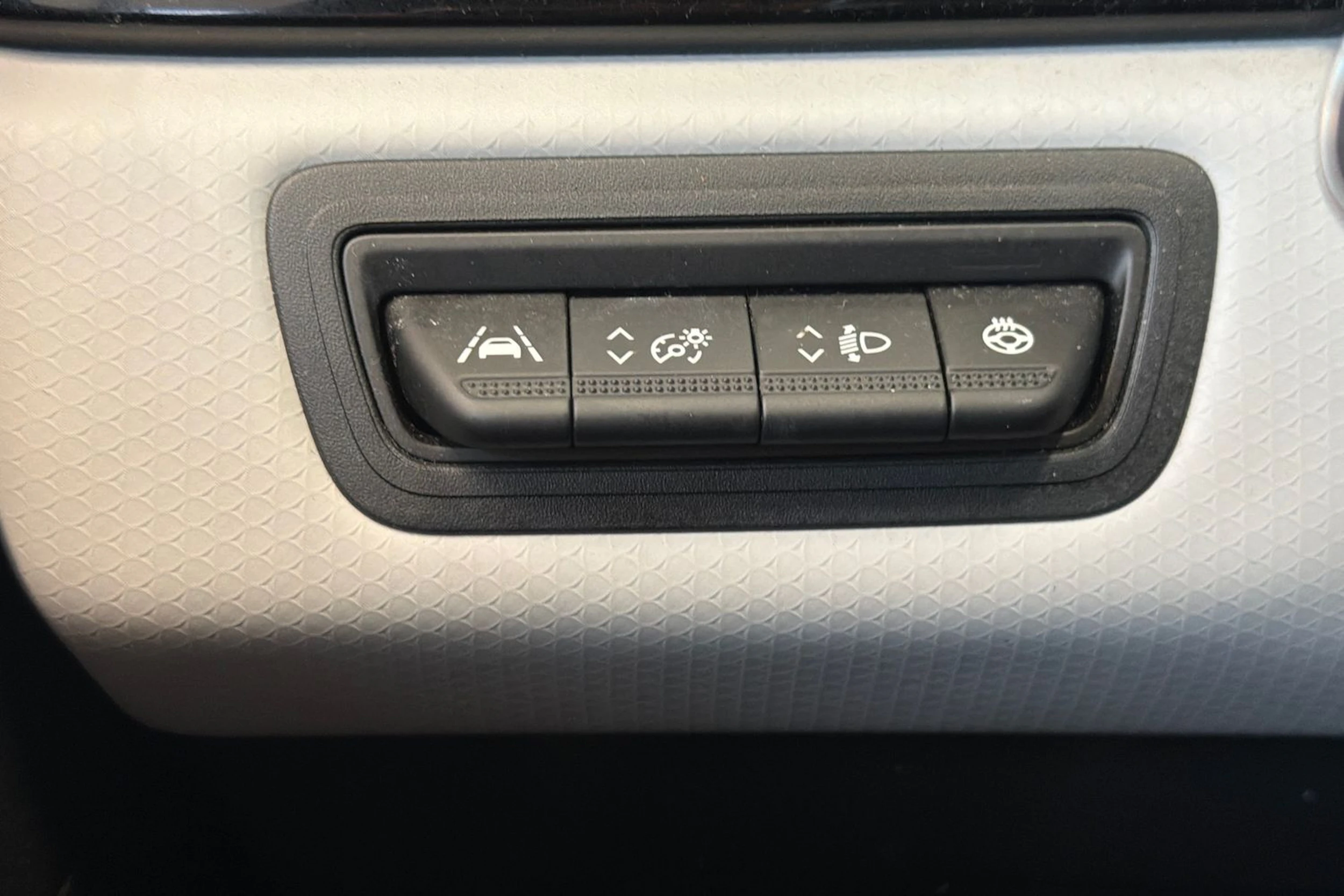 Punainen Renault Captur 2021 kuva 20.