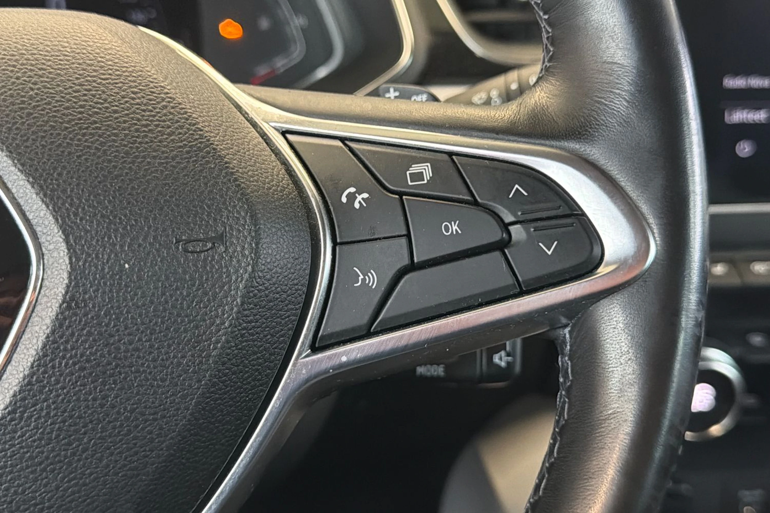 Punainen Renault Captur 2021 kuva 22.