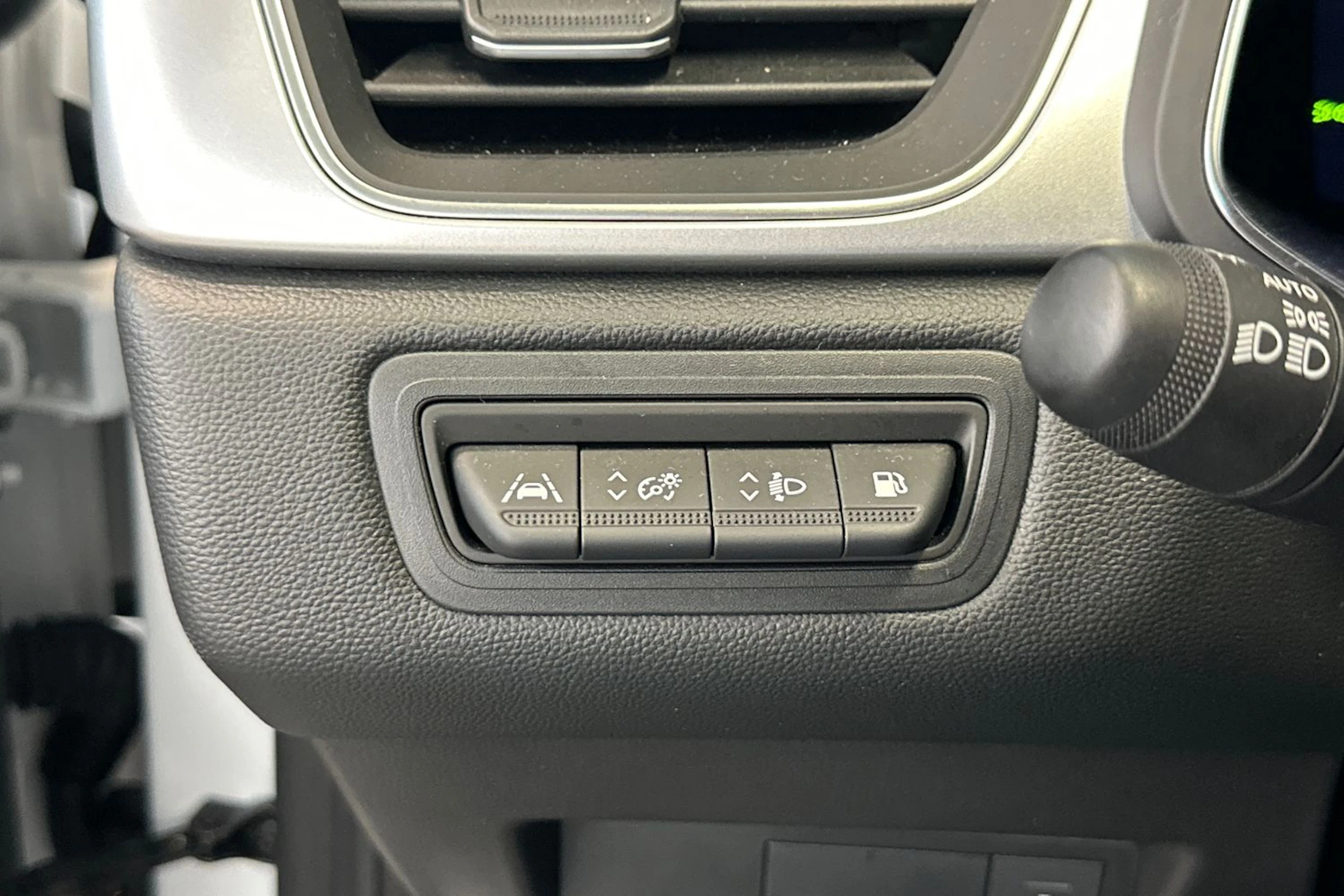 valkoinen Renault Captur 2022 kuva 15.