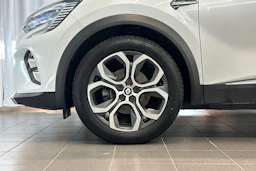 valkoinen Renault Captur 2022 kuva 28.