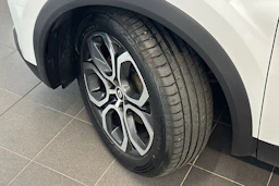 valkoinen Renault Captur 2022 kuva 29.