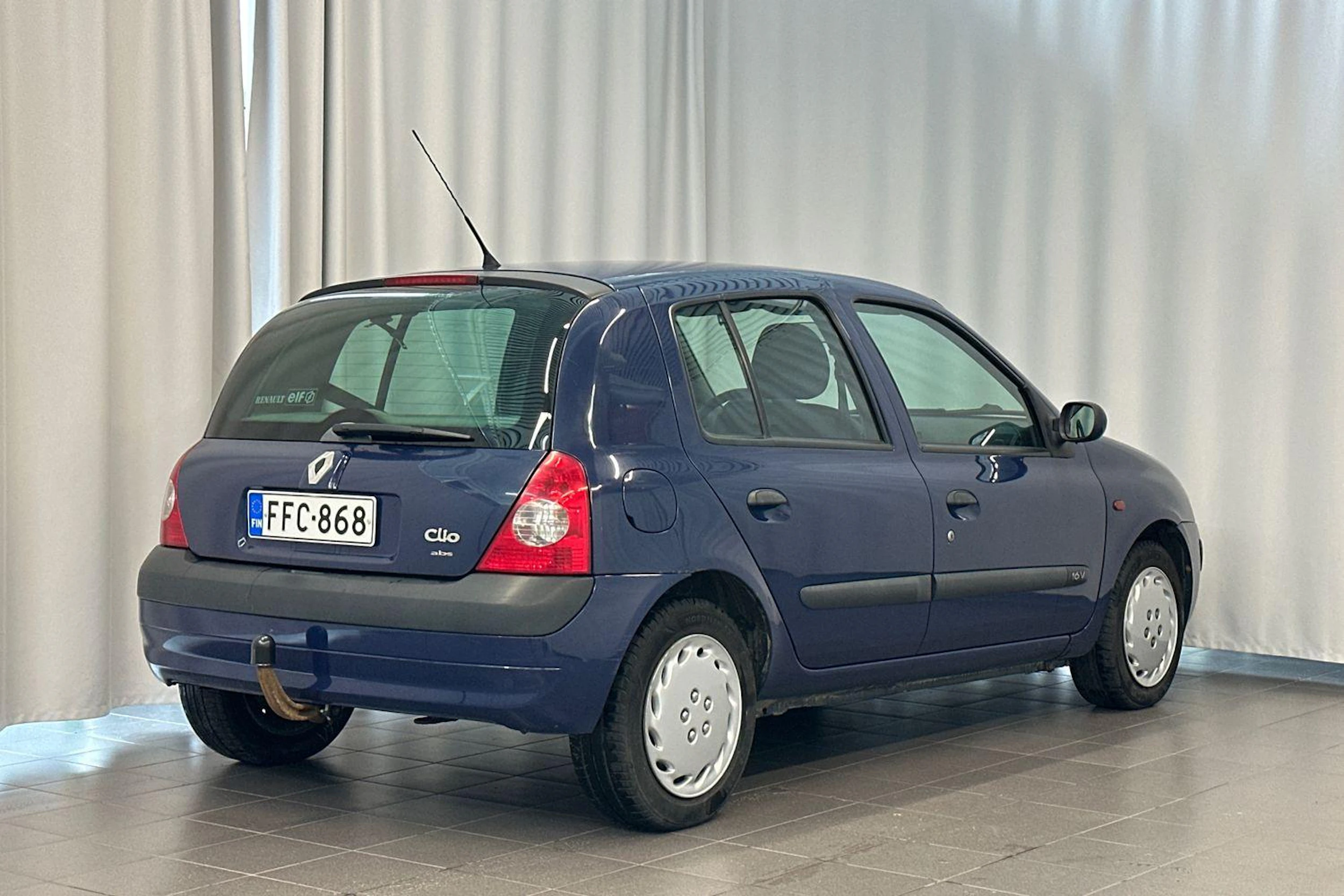sininen Renault Clio 2002 kuva 7.