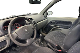 sininen Renault Clio 2002 kuva 9.