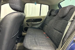 sininen Renault Clio 2002 kuva 11.