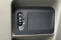 sininen Renault Clio 2002 kuva 20.