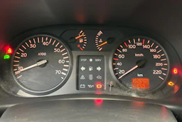 sininen Renault Clio 2002 kuva 21.