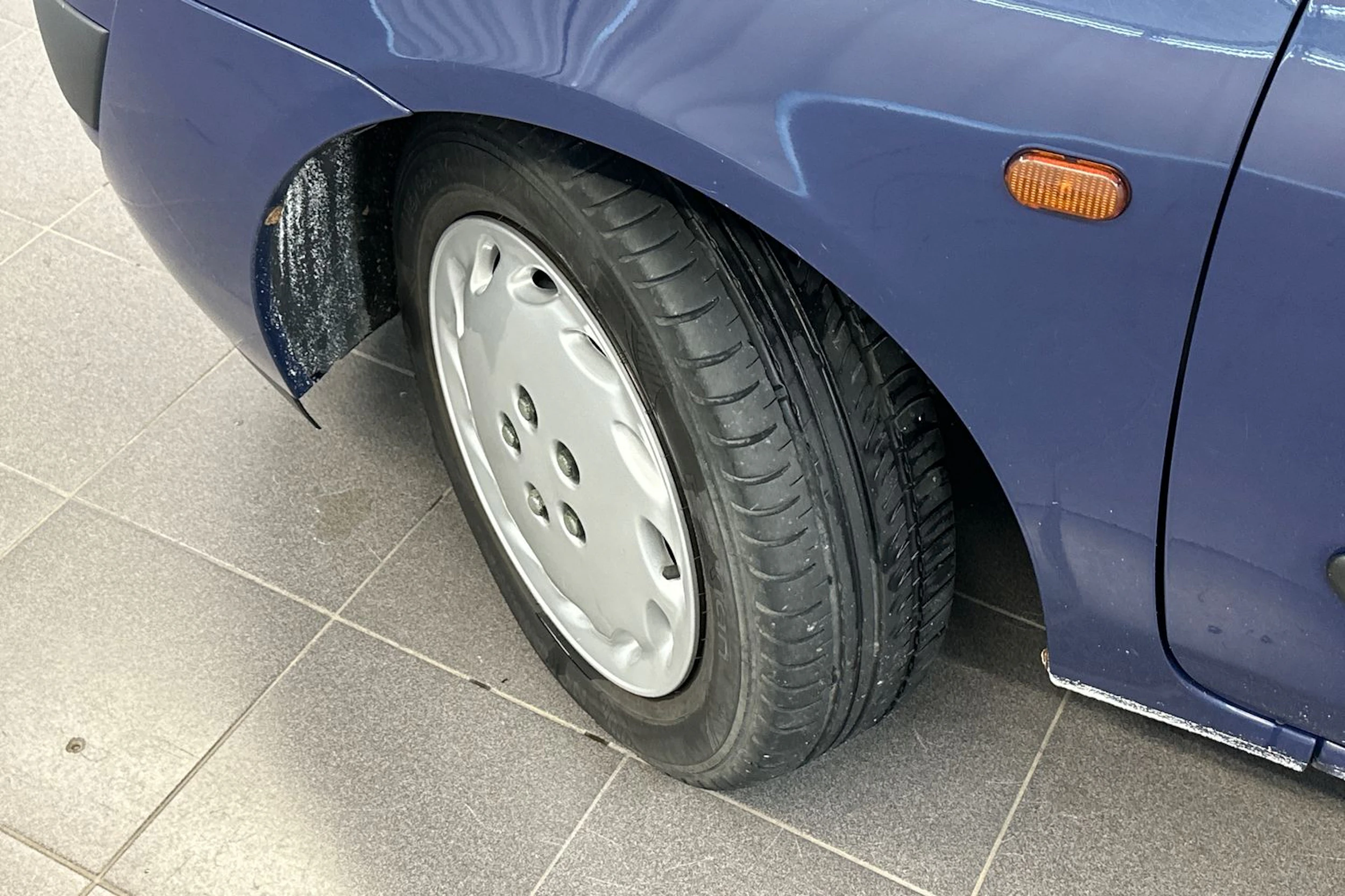 sininen Renault Clio 2002 kuva 27.