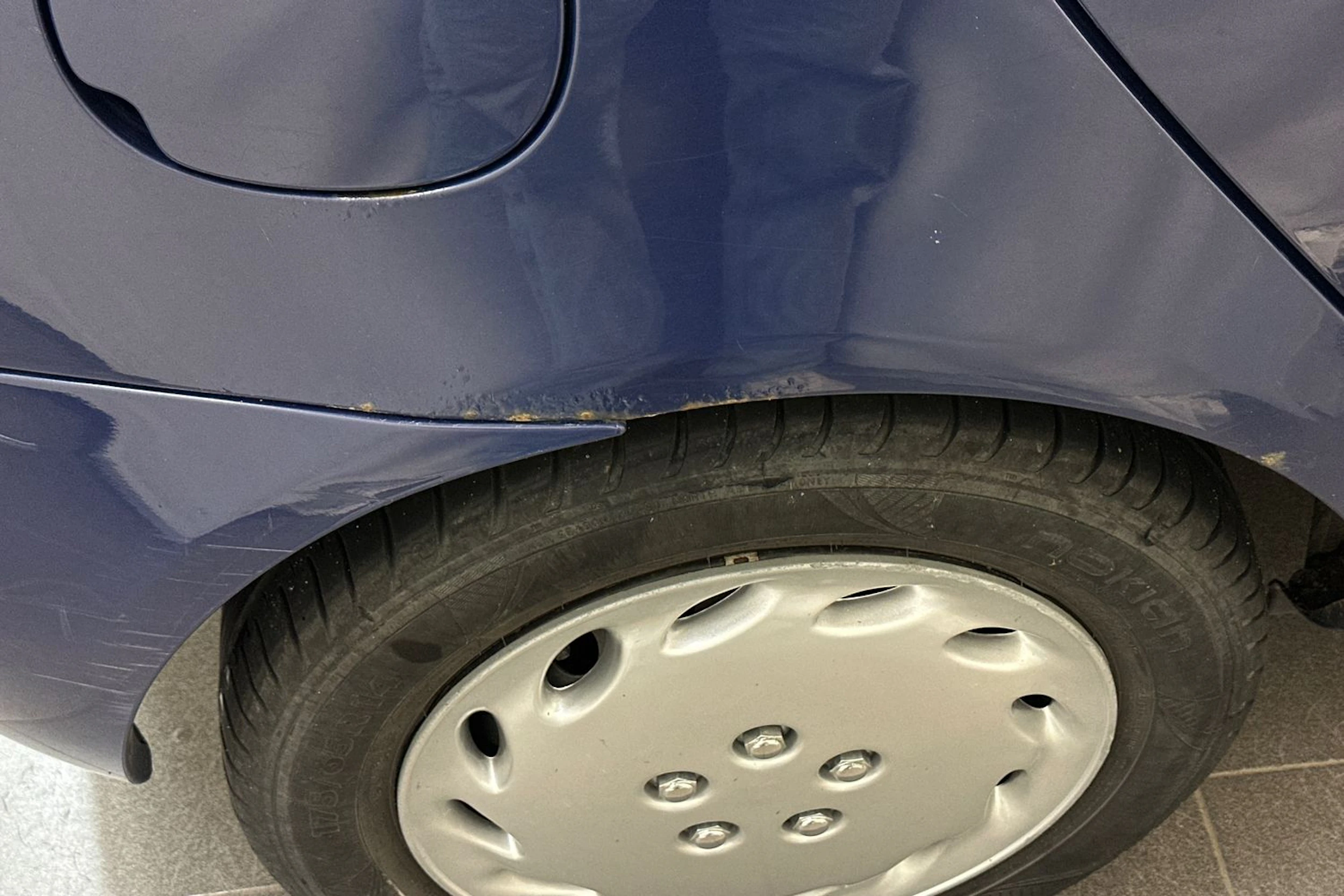 sininen Renault Clio 2002 kuva 33.