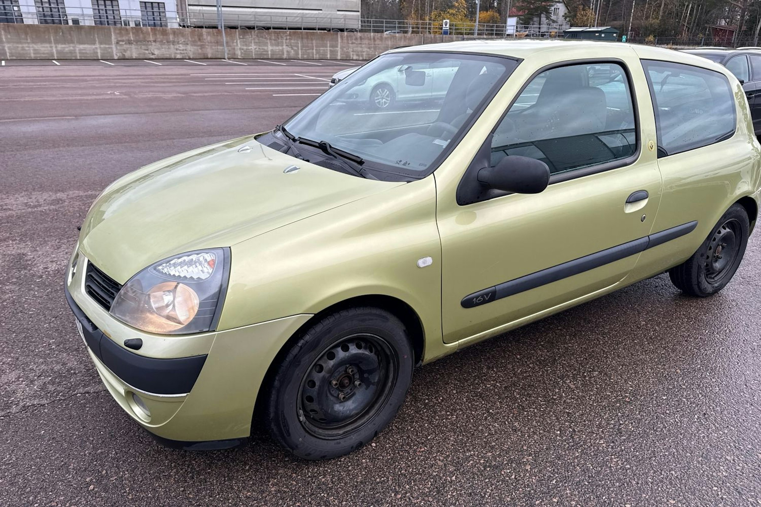 vihreä Renault Clio 2004 kuva 22.