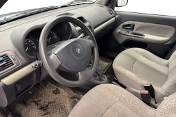 sininen Renault Clio 2005 kuva 6.
