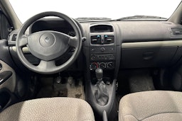 sininen Renault Clio 2005 kuva 7.