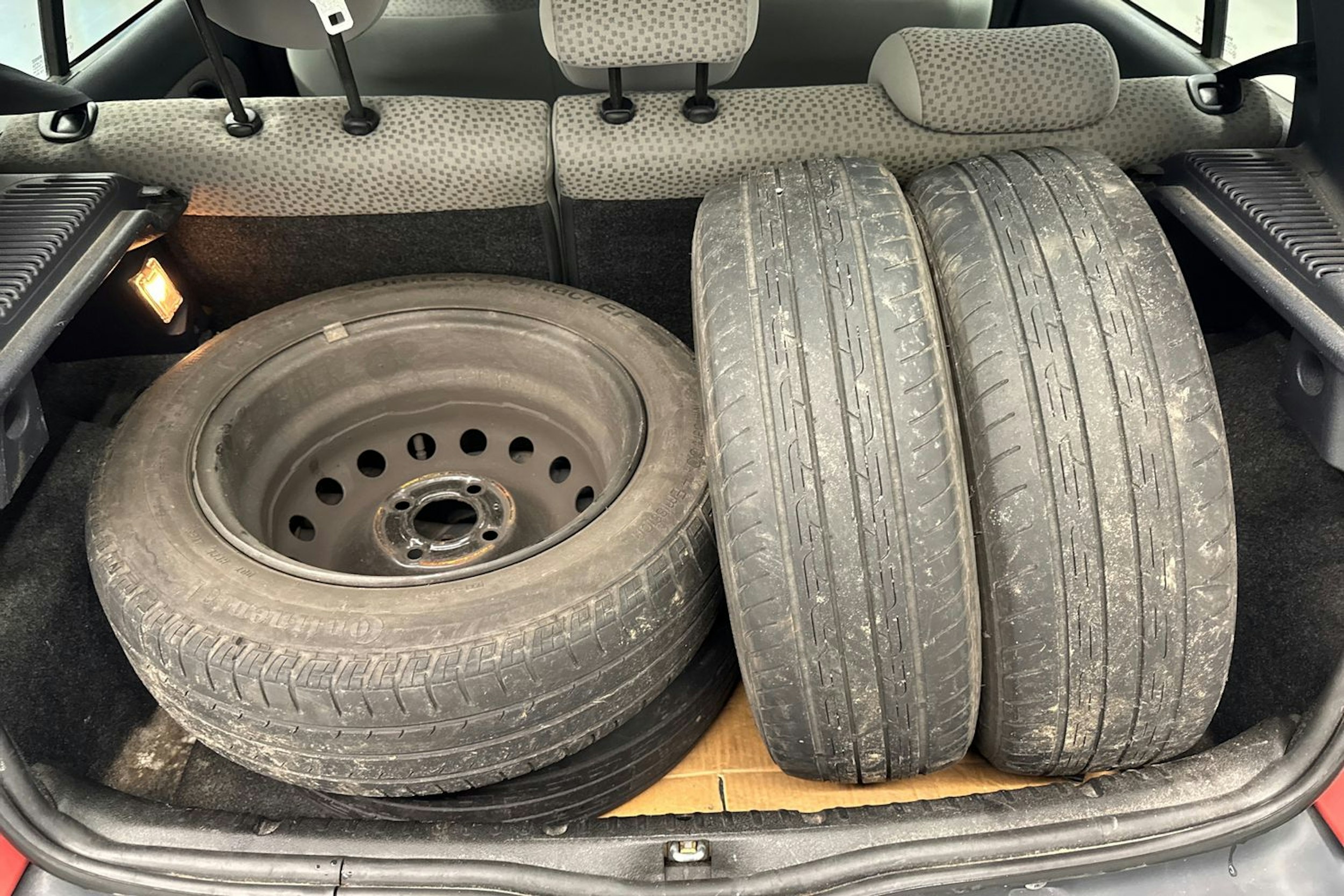 sininen Renault Clio 2005 kuva 17.