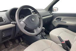 sininen Renault Clio 2006 kuva 3.