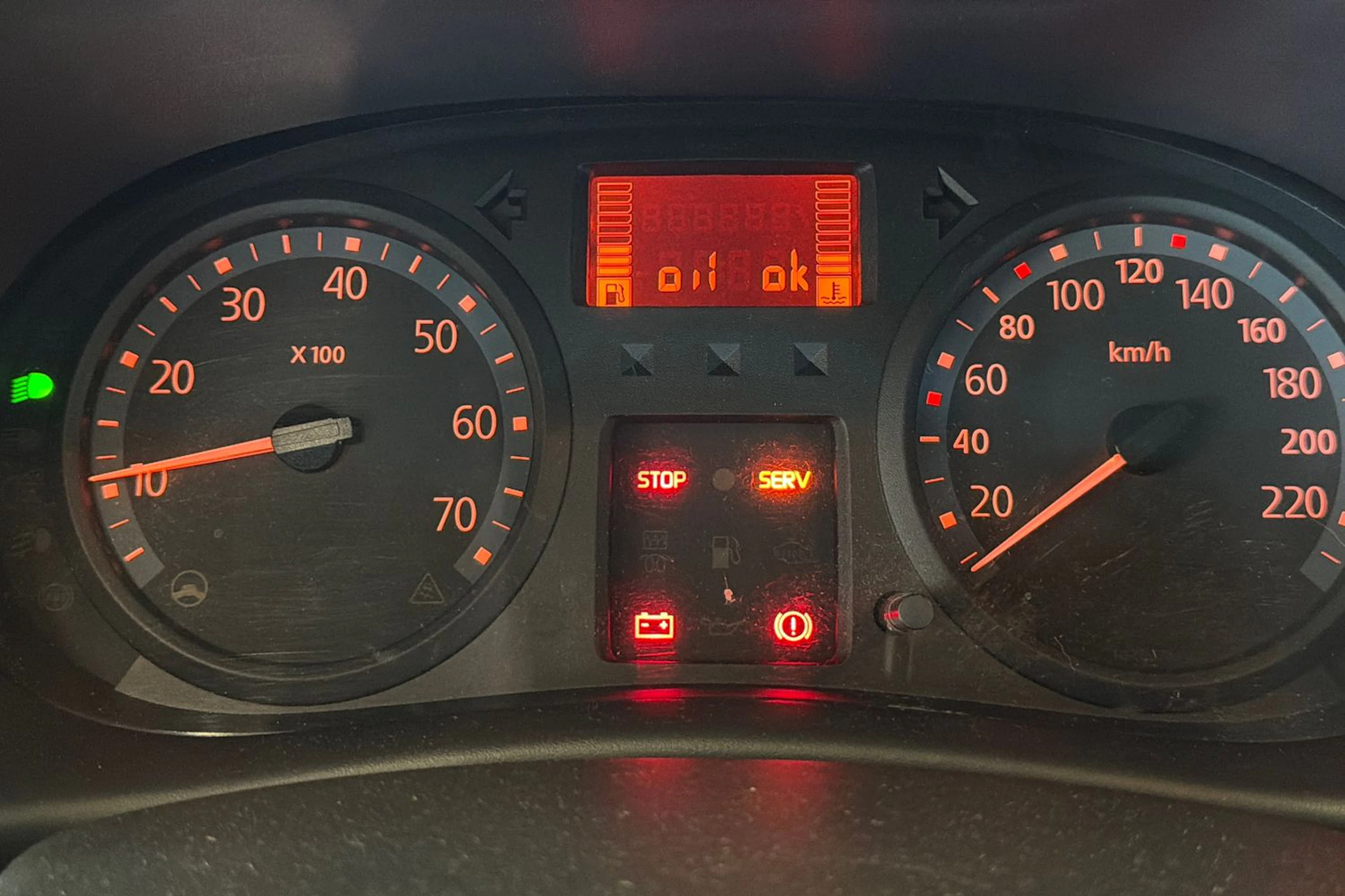 harmaa Renault Clio 2006 kuva 5.