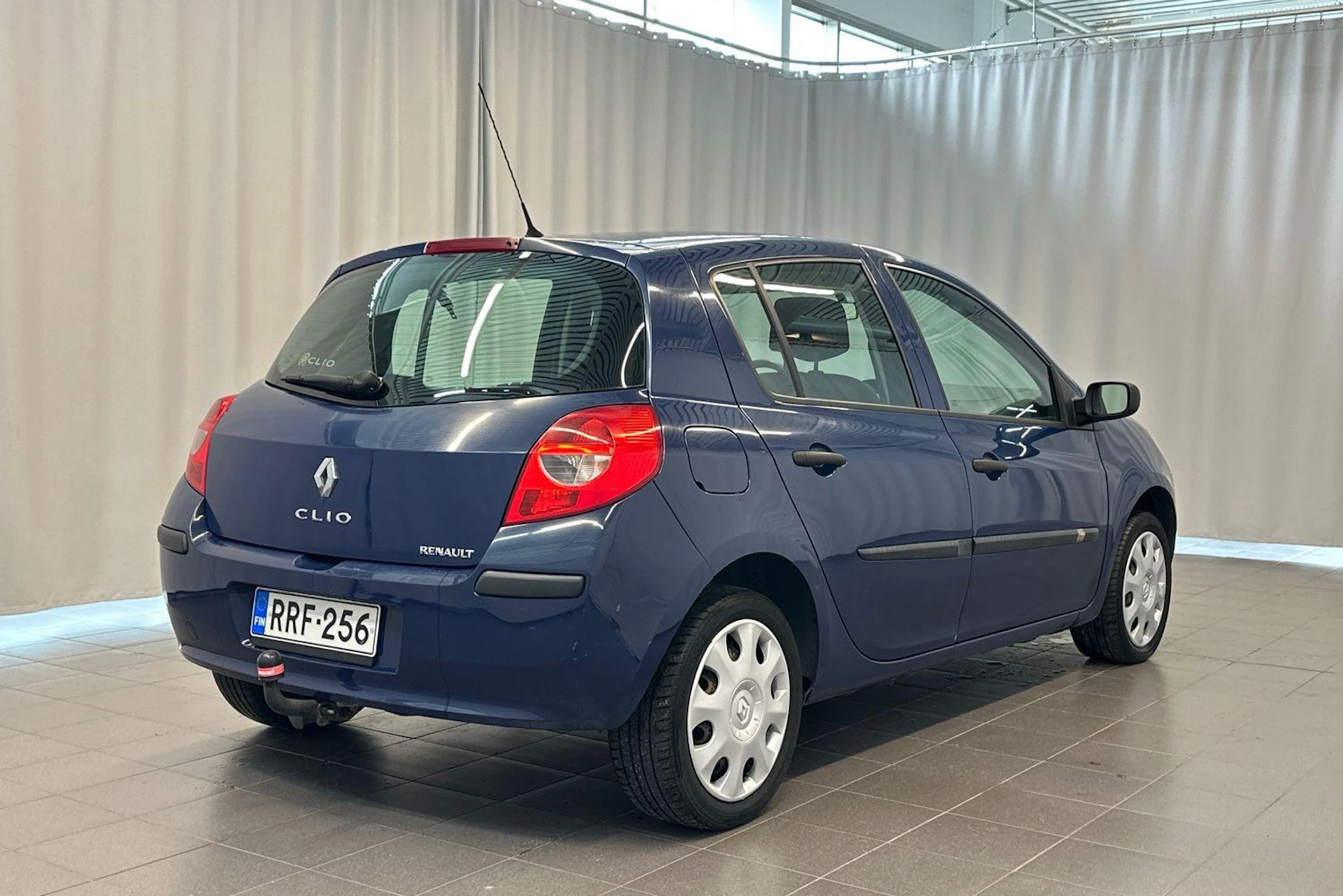 sininen Renault Clio 2006 kuva 7.
