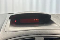sininen Renault Clio 2006 kuva 24.
