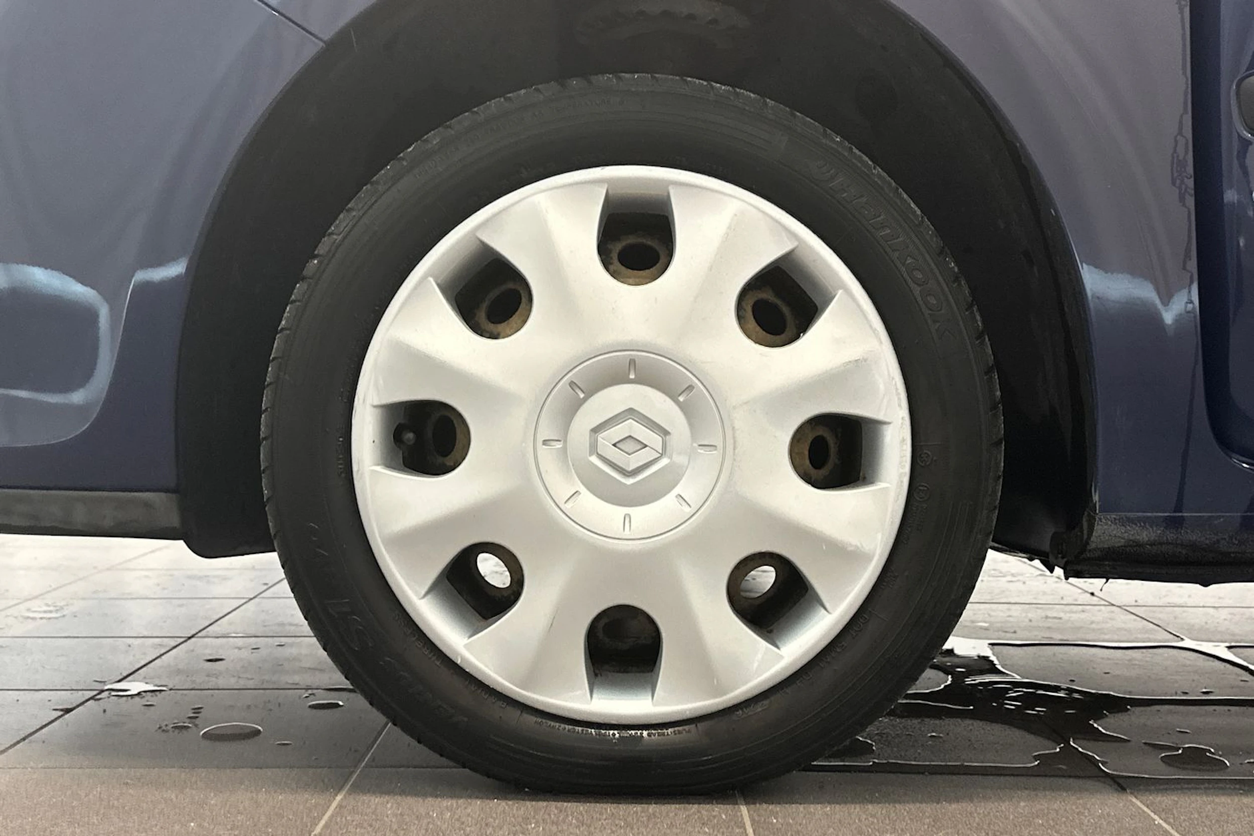 sininen Renault Clio 2006 kuva 25.