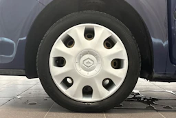 sininen Renault Clio 2006 kuva 25.
