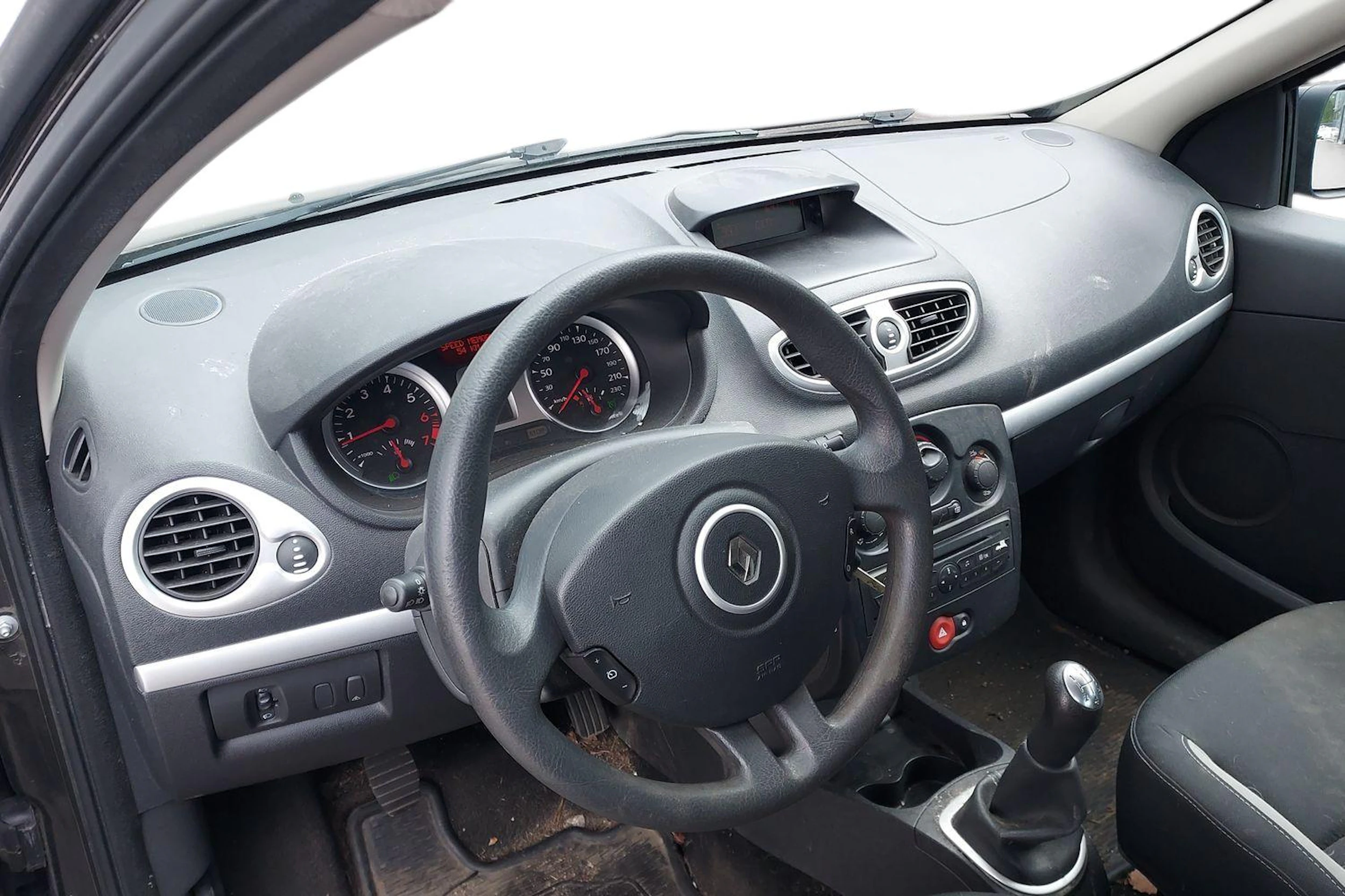 musta Renault Clio 2012 kuva 3.