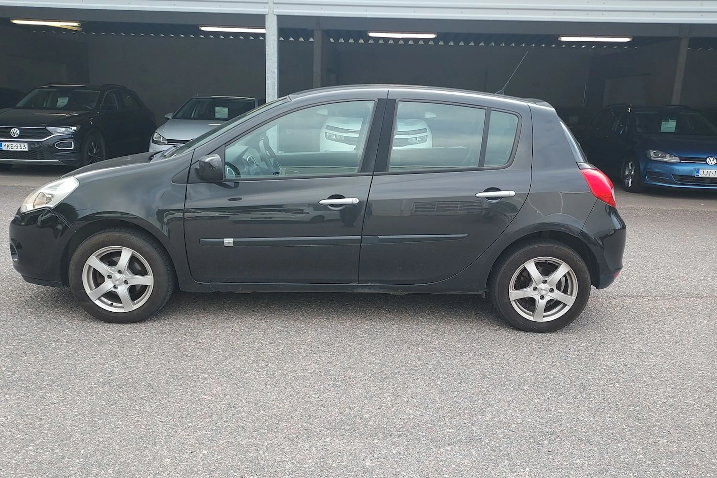 musta Renault Clio 2012 kuva 6.