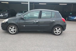 musta Renault Clio 2012 kuva 6.