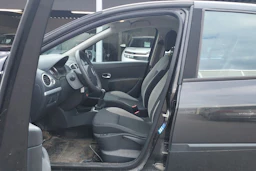 musta Renault Clio 2012 kuva 9.