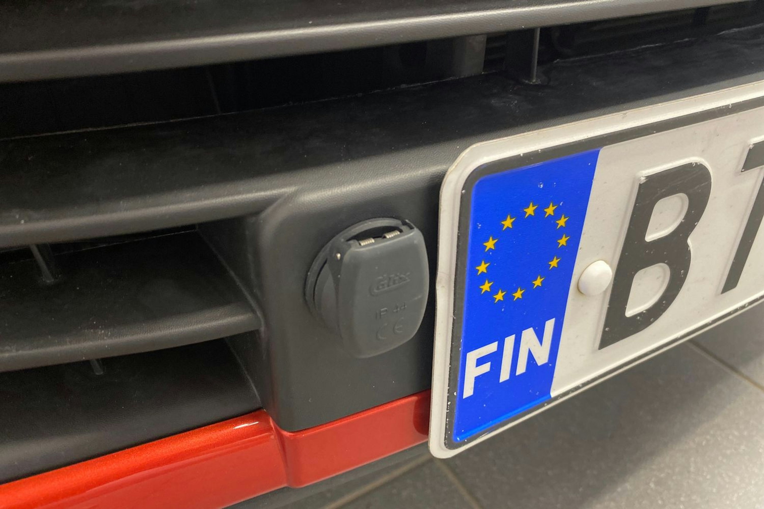 punainen Renault Clio 2015 kuva 14.