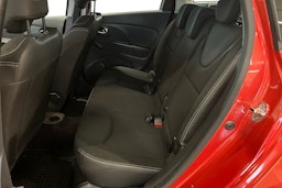 punainen Renault Clio 2015 kuva 10.