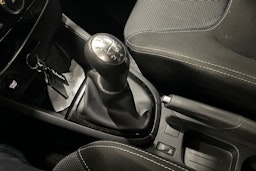 punainen Renault Clio 2015 kuva 20.
