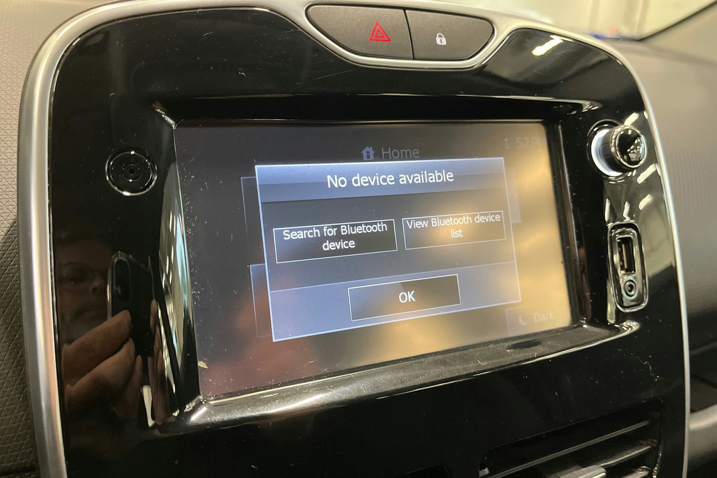 punainen Renault Clio 2015 kuva 23.
