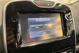 punainen Renault Clio 2015 kuva 23.
