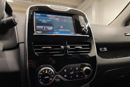 valkoinen Renault Clio 2015 kuva 17.