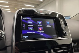 valkoinen Renault Clio 2015 kuva 20.