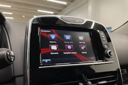 valkoinen Renault Clio 2015 kuva 21.