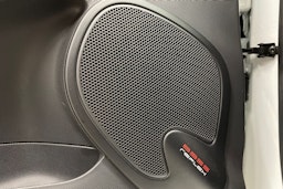 valkoinen Renault Clio 2015 kuva 29.