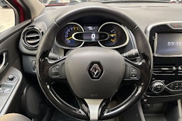 punainen Renault Clio 2015 kuva 16.