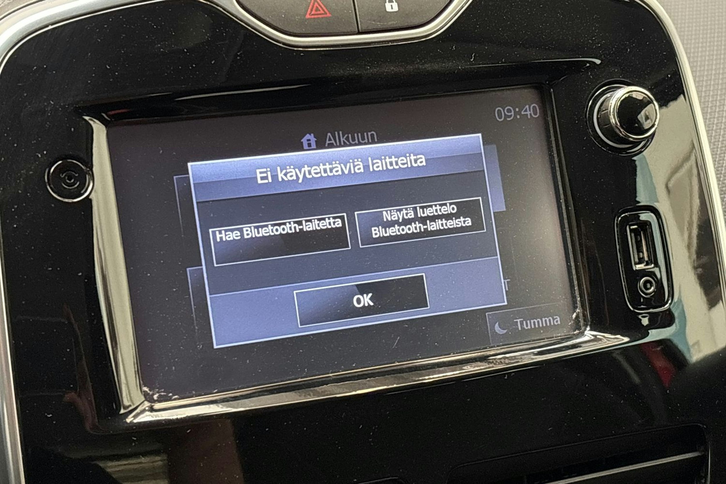 punainen Renault Clio 2015 kuva 20.