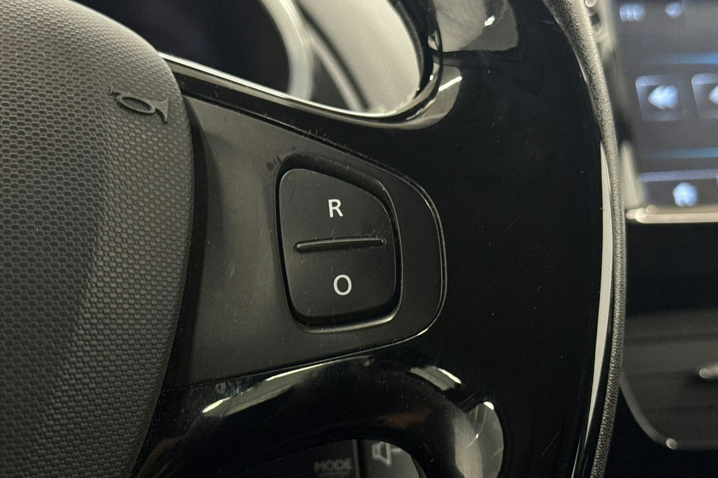 Valkoinen Renault CLIO 2015 kuva 12.
